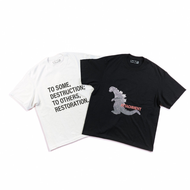 アタッチメント プリント T シャツ