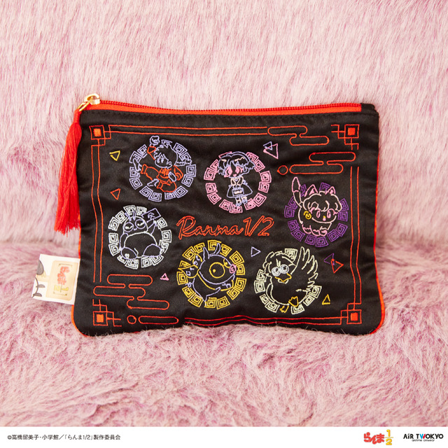 AIR TWOKYOがTVアニメ『らんま1/2』のグッズを販売。「サテンポーチ」（C）高橋留美子・小学館／「らんま1/2」製作委員会