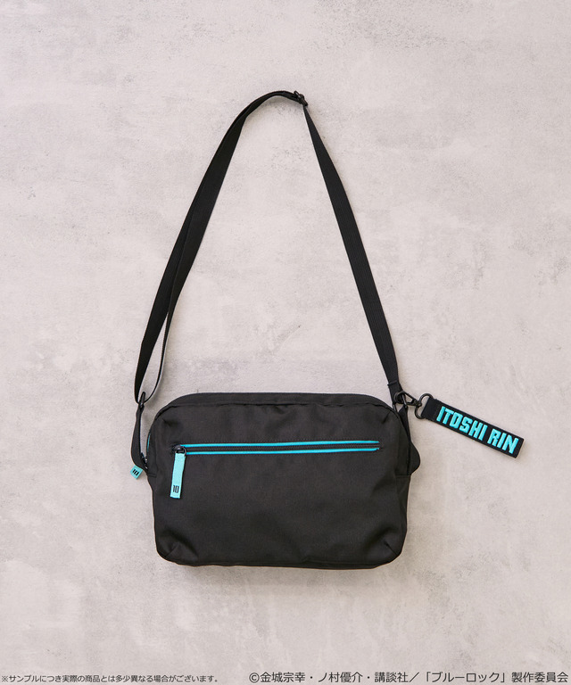 TVアニメ『ブルーロック』× earth music＆ecology Japan Label「クリアショルダーバッグ 糸師 凛 モデル＜ターコイズブルー＞」