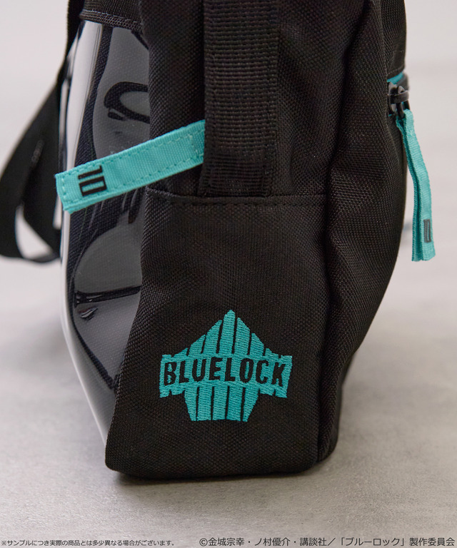 TVアニメ『ブルーロック』× earth music＆ecology Japan Label「クリアショルダーバッグ 糸師 凛 モデル＜ターコイズブルー＞」
