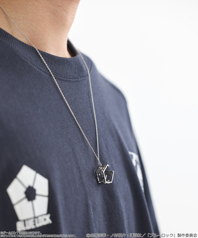 TVアニメ『ブルーロック』× earth music＆ecology Japan Label「マルチWAYイヤーカフネックレス」使用例