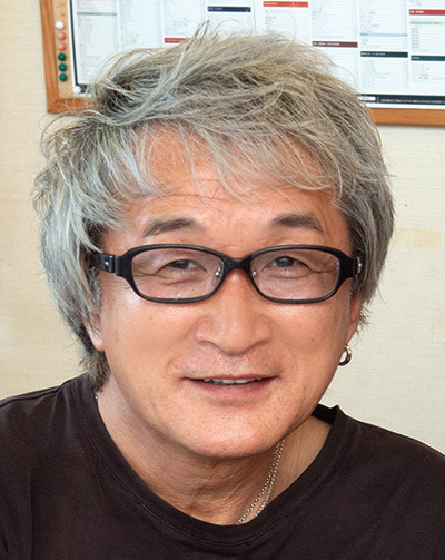 作者：板垣 恵介