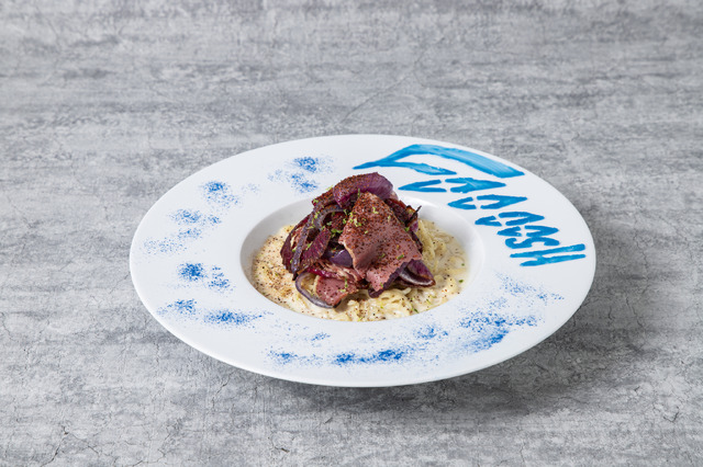 荼毘のFOOOOSH冷製白みそ豆乳麺（C）堀越耕平／集英社