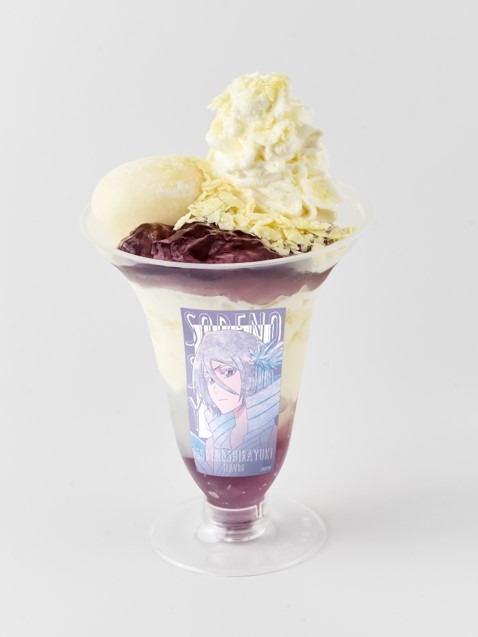 「BLEACH THE LOCUS OF BRAVE Ⅱ」コラボメニューの「ホワイトパフェ-白霞罸-」（C）TITE KUBO/SHUEISHA（C）久保帯人／集英社・テレビ東京・ｄｅｎｔｓｕ・ぴえろ