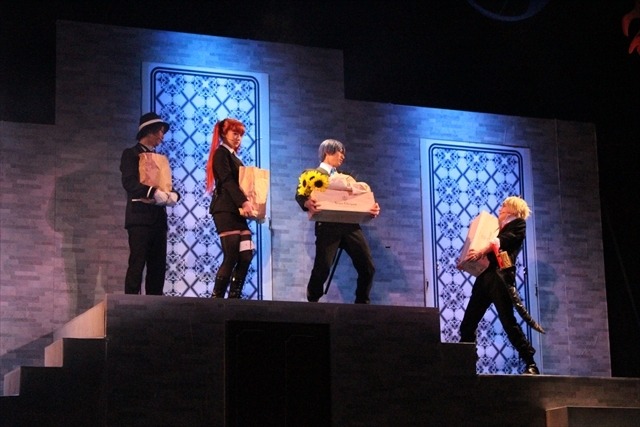 「アルカナ・ファミリア Valentino」衝撃の展開に怒涛のアクション、舞台ならではの演出がみどころ