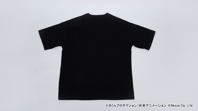 「刺繍ロゴビッグシルエットTシャツ」4,500円（税込）（C）さくらプロダクション/日本アニメーション（C）Nexus Co., Ltd.