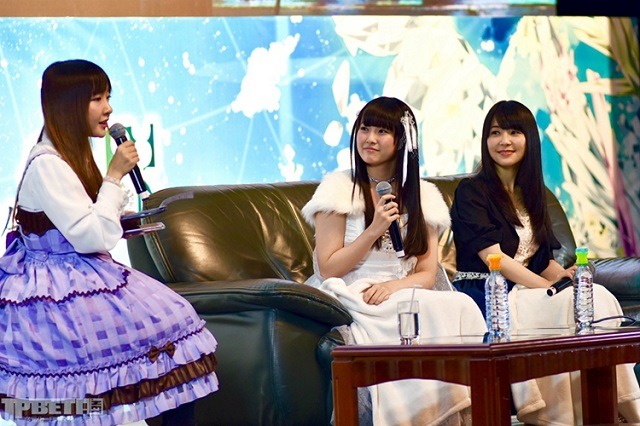 中国も米国も、「ガラスの花と壊す世界」が日本と同時上映　花守ゆみり、種田梨沙が上海へ