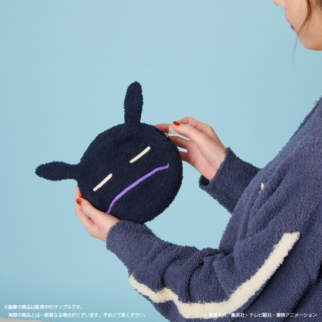 TVアニメ「ワールドトリガー」もこもこポーチ〈全2種〉各3,960円(税込み)