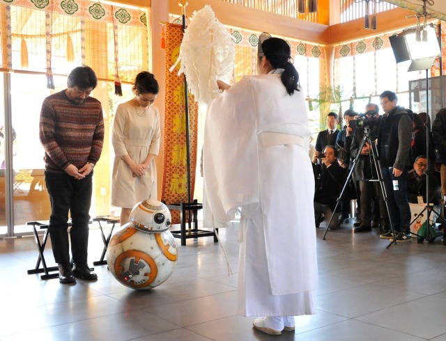 （c）2016 Lucasfilm Ltd. & TM. All Rights Reserved