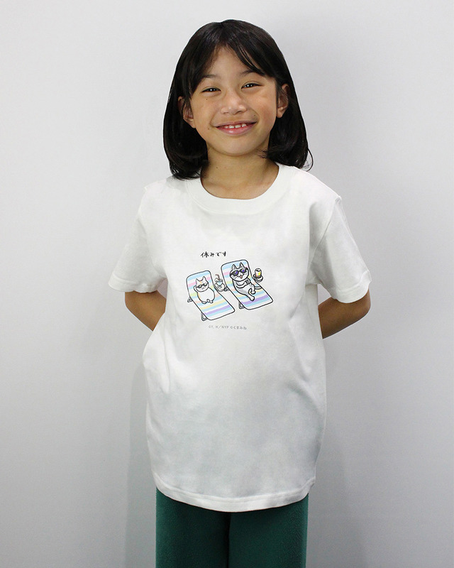 TVアニメ『夏目友人帳』ニャンコ先生×仕事猫「ちょこっとセレクト キッズTシャツ」（C）緑川ゆき・白泉社/「夏目友人帳」製作委員会（C）くまみね工房