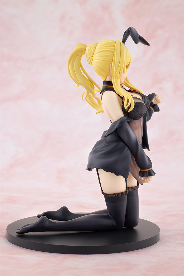 KDcolle「『この素晴らしい世界に祝福を！』ダクネス 原作版 ネグリジェver.」（C）暁なつめ・三嶋くろね　発行：株式会社KADOKAWA