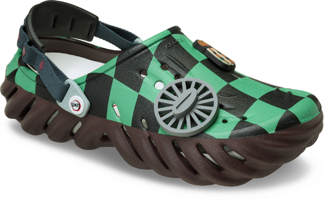 アニメ『鬼滅の刃』× Crocs「炭治郎 エコー クロッグ」（C）吾峠呼世晴/集英社・アニプレックス・ufotable