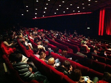 ロンドンのシアター内の様子