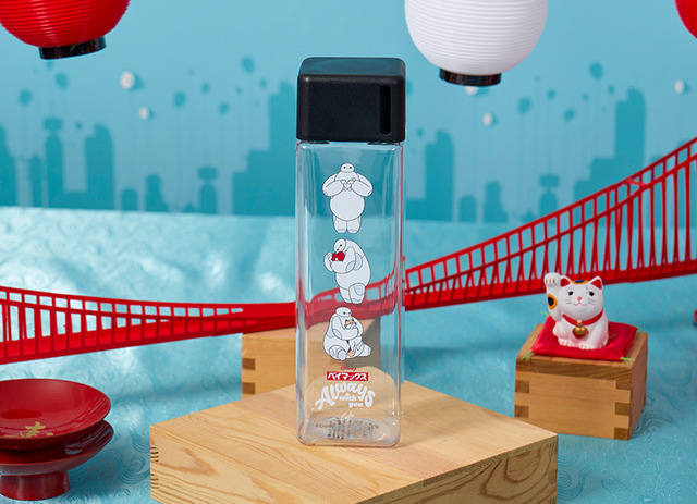 『ベイマックス』OH MY CAFE「スクエアボトル」（C）Disney