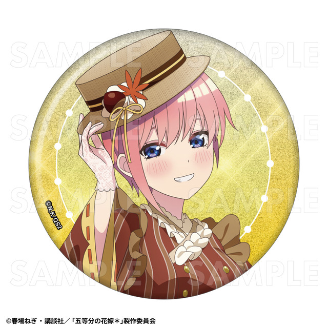 「五等分の花嫁＊　76mmグリッター缶バッジ【中野一花】和パフェドレスver.」（C）春場ねぎ・講談社／「五等分の花嫁＊」製作委員会