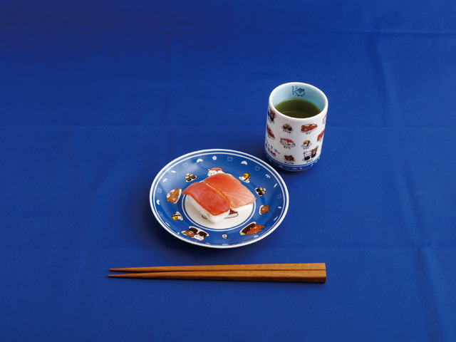 「リラックマ寿司 おすし皿」使用イメージ（C）2025 SAN-X CO., LTD. ALL RIGHTS RESERVED.