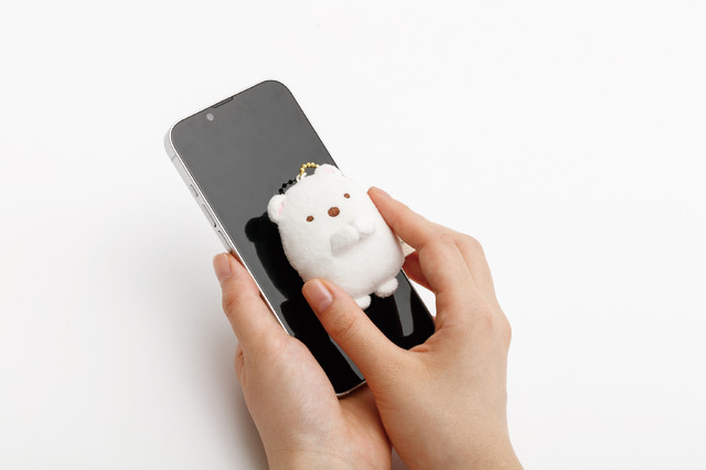 すみっコぐらしコレクション「ミニミニぬいぐるみクリーナー」使用イメージ（C）2025 SAN-X CO., LTD. ALL RIGHTS RESERVED.