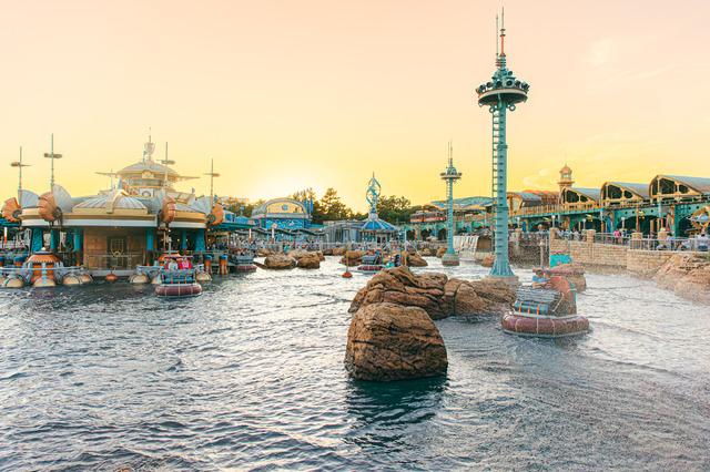 終演する「ビッグバンドビート」のイベントも開催中！暑さやわらぐレイトサマーの東京ディズニーシーを満喫