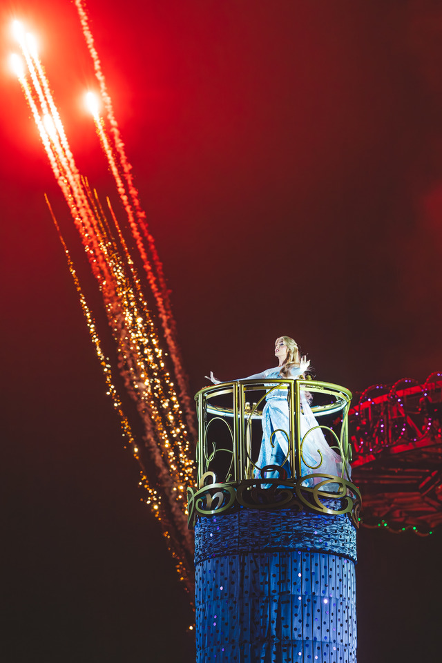 終演する「ビッグバンドビート」のイベントも開催中！暑さやわらぐレイトサマーの東京ディズニーシーを満喫