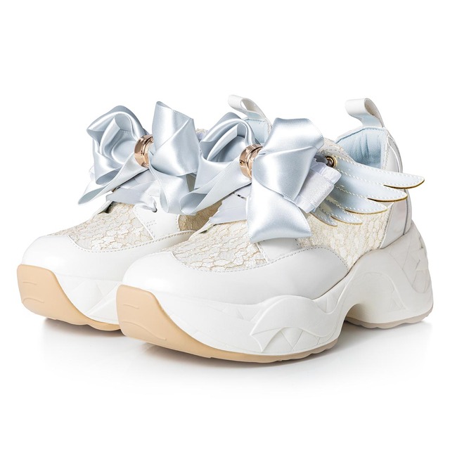 「カードキャプターさくら アイコニック シューズオブジェ ドレス スニーカー」クリア