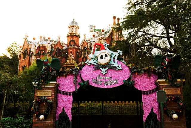 高気温で大人気パレードは中止に…！　東京ディズニーランドの“Dハロ”が明日開幕！