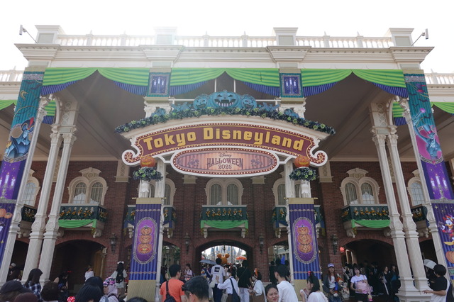 高気温で大人気パレードは中止に…！　東京ディズニーランドの“Dハロ”が明日開幕！