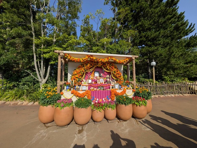 ミゲルも登場！東京ディズニーシー、ディズニー＆ピクサー映画『リメンバー・ミー』の世界がテーマの「ラソス・デ・ラ・ファミリア」初開催！