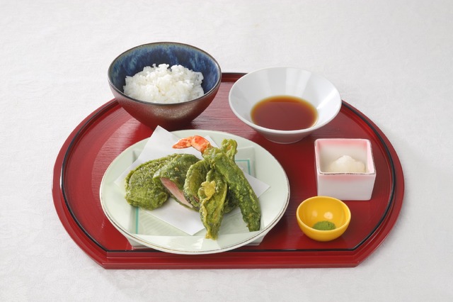 宇治抹茶の天ぷら＜海老・鶏肉・野菜＞
