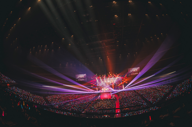 「いれいす Summer Tour 2025『えびばでぃ - 祭 - FESTIVAL !!』」