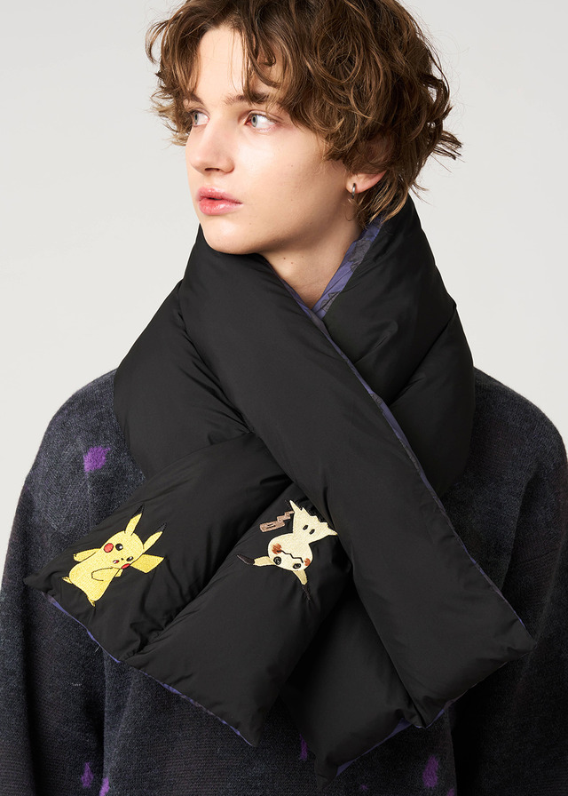 ポケットモンスター×グラニフ「かくれんぼ｜リバーシブルマフラー」着用イメージ（C）Nintendo・Creatures・GAME FREAK・TV Tokyo・ShoPro・JR Kikaku （C）Pokemon