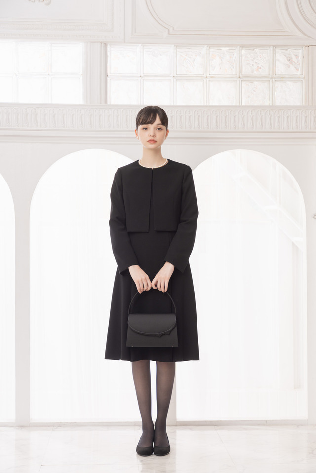 「“KURO ZUKIN”　Cape Black Formal (cape ＋jacket ＋one piece)」ジャケット＋ワンピース