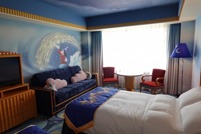 ディズニーホテルに新客室誕生！「ミッキーマウスルーム（魔法使いの弟子）」潜入