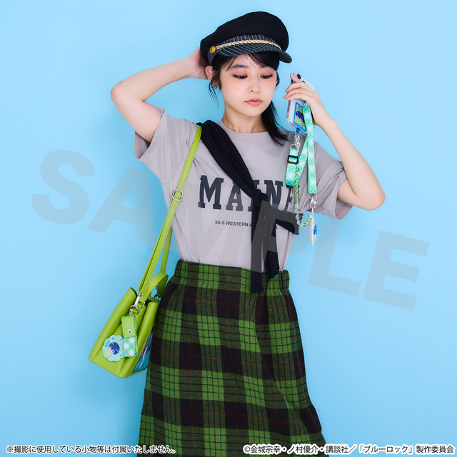 TVアニメ『ブルーロック』SuperGroupiesコラボ「潔世一 モデル　ショルダーバッグ」使用イメージ（C）金城宗幸・ノ村優介・講談社／「ブルーロック」製作委員会