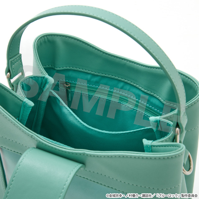 TVアニメ『ブルーロック』SuperGroupiesコラボ「糸師 凛 モデル ショルダーバッグ」（C）金城宗幸・ノ村優介・講談社／「ブルーロック」製作委員会