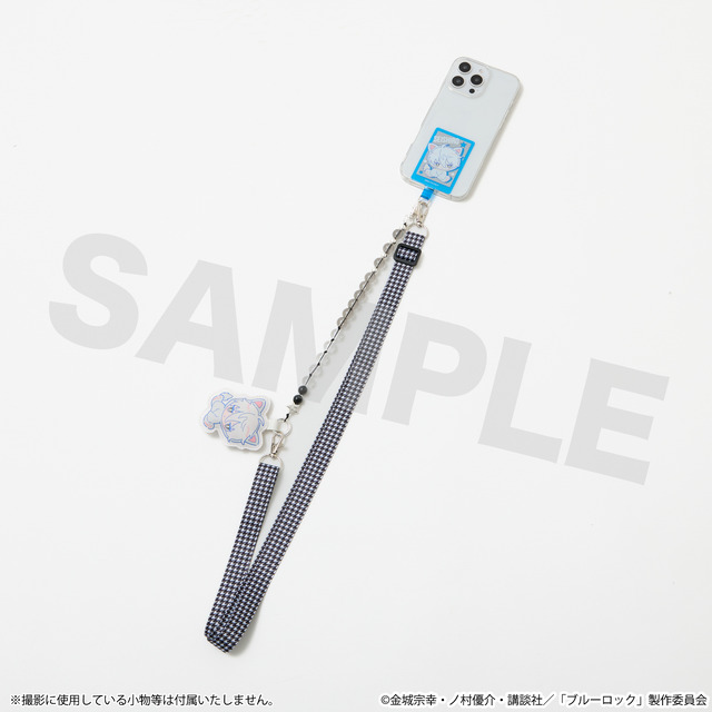 TVアニメ『ブルーロック』SuperGroupiesコラボ「凪 誠士郎 モデル スマホストラップ＆フォンタブ」使用イメージ（C）金城宗幸・ノ村優介・講談社／「ブルーロック」製作委員会