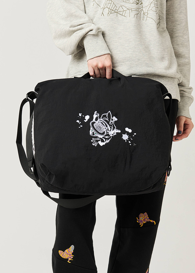 ヘブンズ・ドアー｜ショルダーバッグ