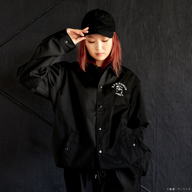 STRICT-G NEW YARK『機動戦士ガンダム』T/Cコーチ ジャケット E.F.S.FORCE　着用イメージ（C）創通・サンライズ
