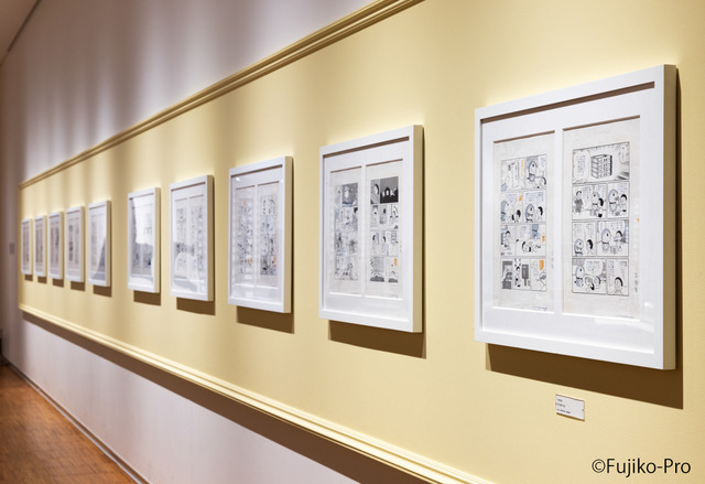 「藤子・F・不二雄ミュージアム クリスマスはミュージアムで！2025」クリスマスにちなんだ話の原画が登場（C）Fujiko-Pro