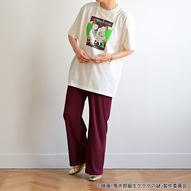 映画『鬼太郎誕生 ゲゲゲの謎』×石黒亜矢子コラボグッズ「クルーネックTシャツ（鬼太郎の父と鬼太郎の母）」使用イメージ（C）映画「鬼太郎誕生ゲゲゲの謎」製作委員会