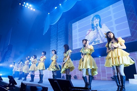 「てさプル！催しもの」歌の部にファン熱狂　「皆さん、貧乳は好きですかー？」の呼びかけに大歓声