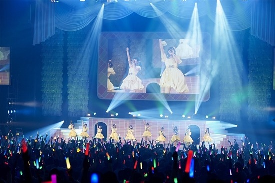 「てさプル！催しもの」歌の部にファン熱狂　「皆さん、貧乳は好きですかー？」の呼びかけに大歓声