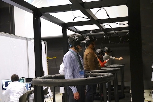 「SAO」がリアルに　「ソードアート・オンライン ザ・ビギニング」で体験した仮想現実レポート