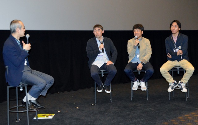 左から、「アニメ！アニメ！」編集長 数土直志、河村友宏監督、小森啓裕監督、CGテクニカル・スーパーバイザー 初鹿雄太