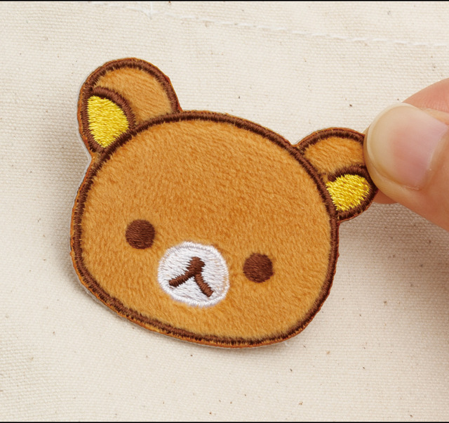 サンエックス「ワッペンシリーズ」ほわほわワッペンステッカー　使用イメージ（C）2025 SAN-X CO., LTD. ALL RIGHTS RESERVED.