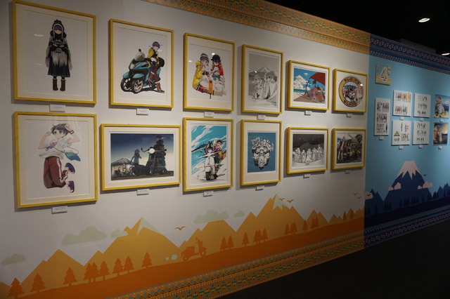 「『ゆるキャン△』10周年記念展 ＼キャンプの思い出 集めちった／」