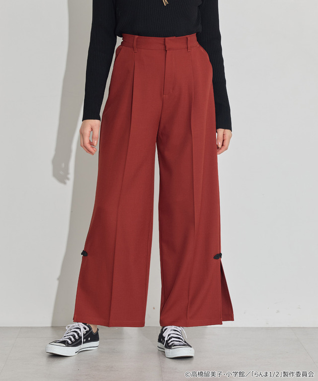 TVアニメ『らんま1/2』× earth music＆ecology Japan Label「チャイナパンツ」ボルドー　着用イメージ（C）高橋留美子・小学館/「らんま1/2」製作委員会