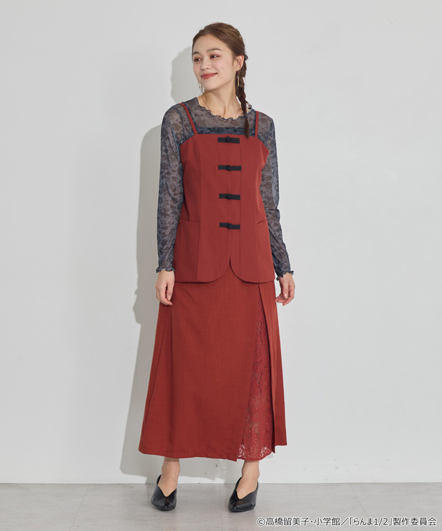 TVアニメ『らんま1/2』× earth music＆ecology Japan Label「チャイナビスチェ」ボルドー　着用イメージ（C）高橋留美子・小学館/「らんま1/2」製作委員会