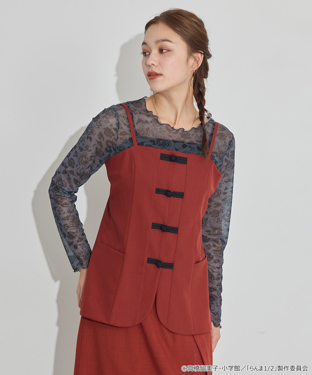 TVアニメ『らんま1/2』× earth music＆ecology Japan Label「チャイナビスチェ」ボルドー　着用イメージ（C）高橋留美子・小学館/「らんま1/2」製作委員会