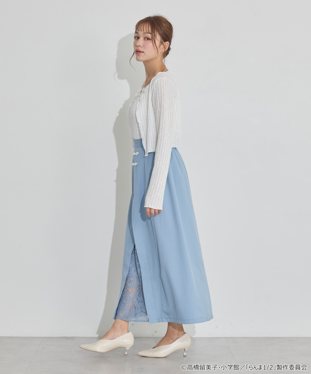 TVアニメ『らんま1/2』× earth music＆ecology Japan Label「チャイナスカート」ライトブルー　着用イメージ（C）高橋留美子・小学館/「らんま1/2」製作委員会