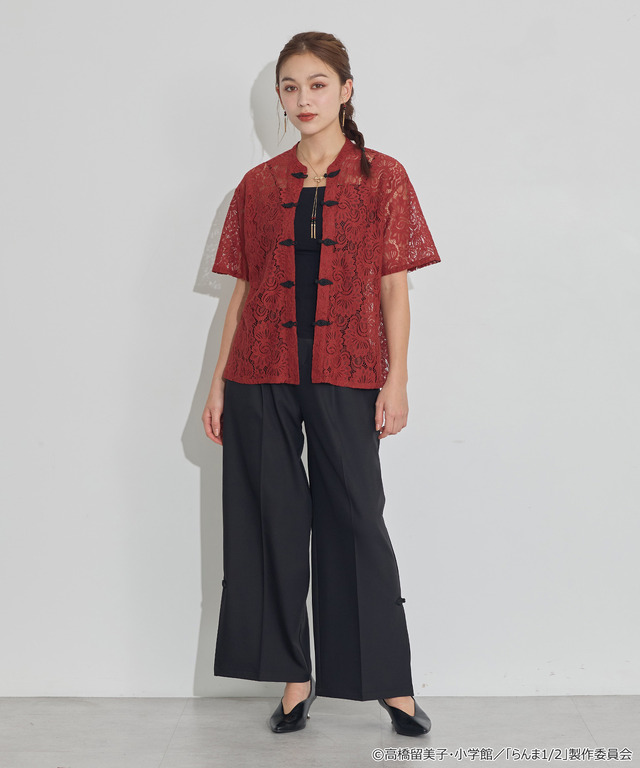 TVアニメ『らんま1/2』× earth music＆ecology Japan Label「チャイナレースシャツ」ボルドー　着用イメージ（C）高橋留美子・小学館/「らんま1/2」製作委員会